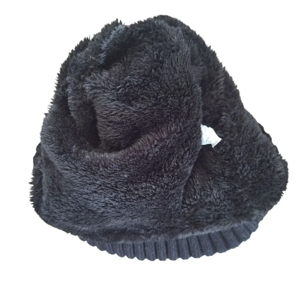 Women's Beanie Hat Black Cable Knit with Fuzzy Pom Pom Top Plushy Lining OS